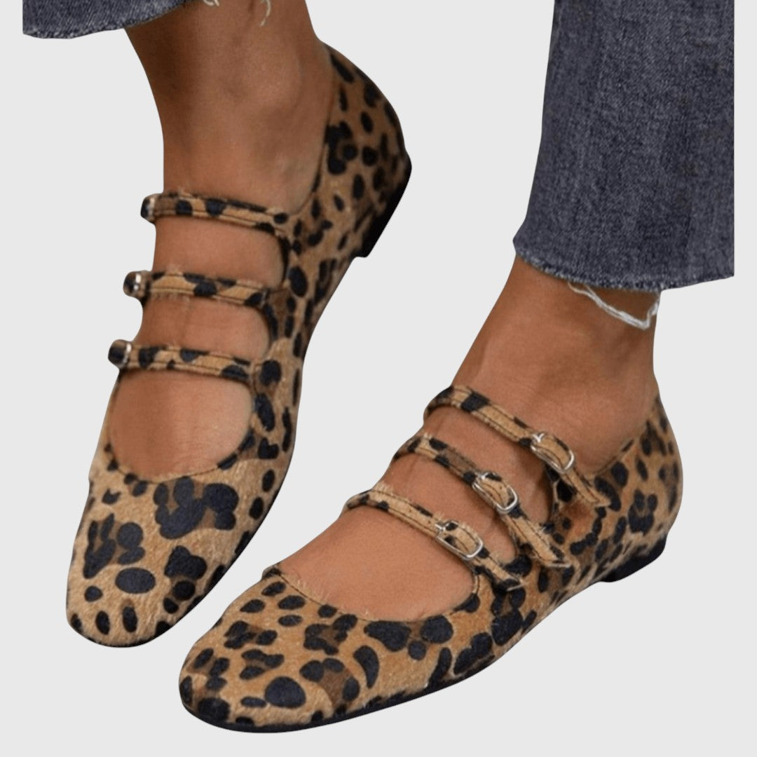 הילה - בובה בהדפס חיות