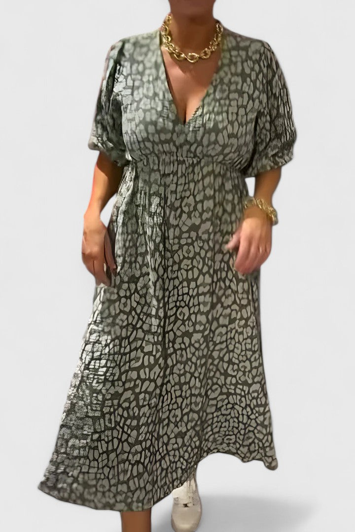 קטריבה - שמלה מתוחכמת