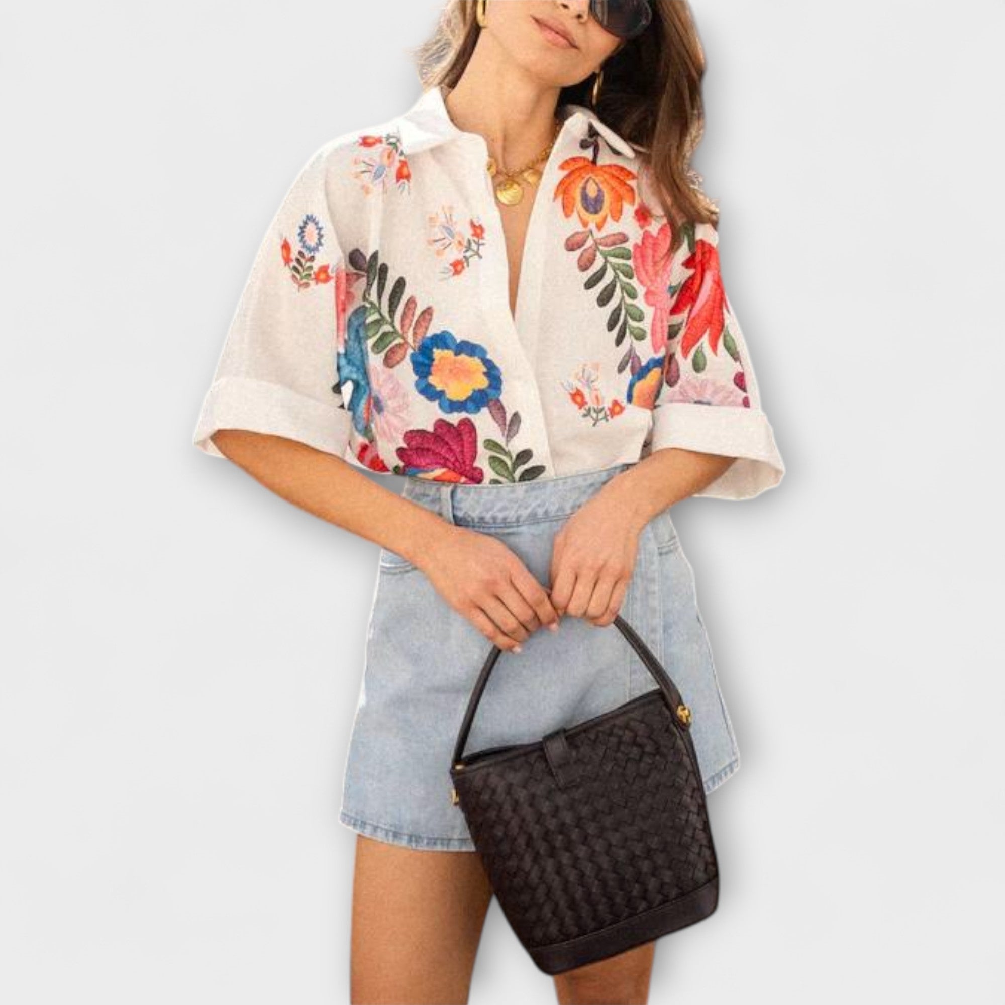 קרלה - חולצת קצרה בוהמיינית בדוגמת פרחים