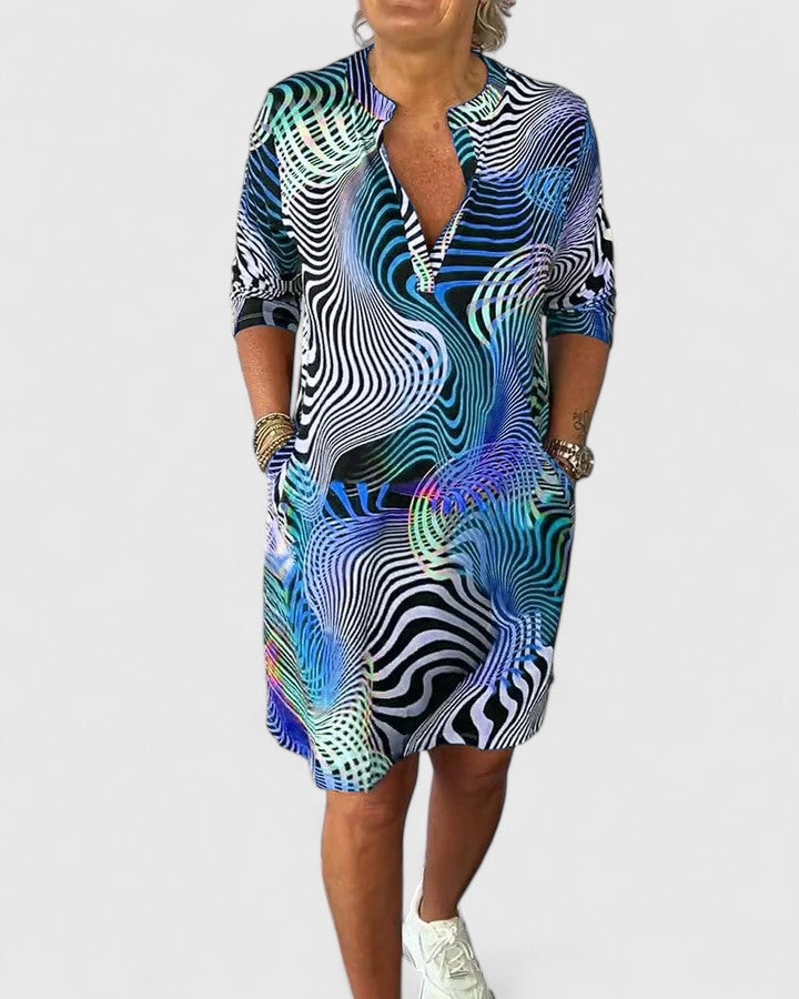 הלינאה - שמלת צווארון וי מעודנת