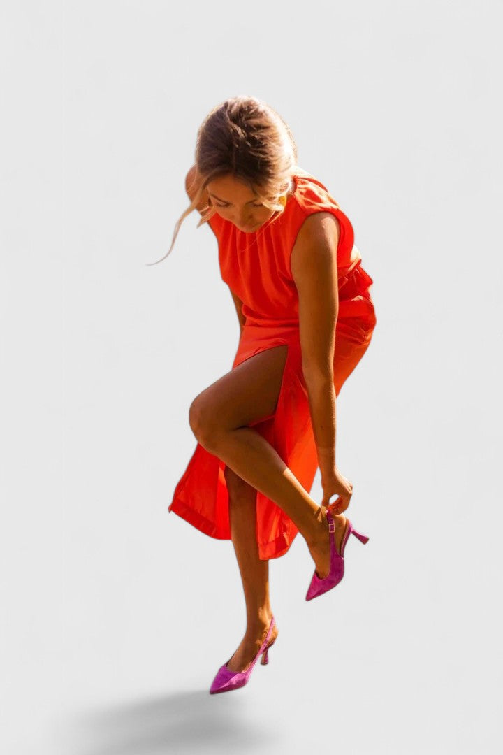 תיאוניי - תלבושת מידי נוחה