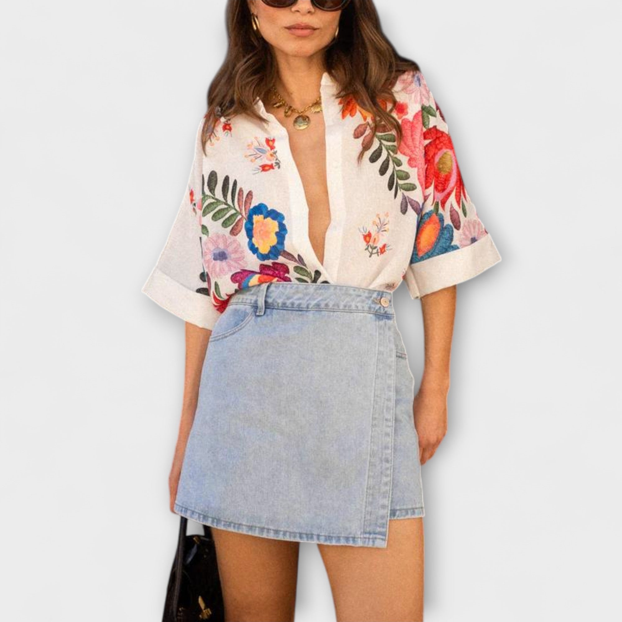 קרלה - חולצת קצרה בוהמיינית בדוגמת פרחים